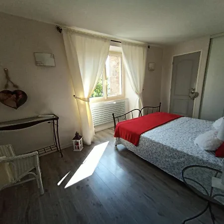 Le Clos Des Oeillades Vendégház